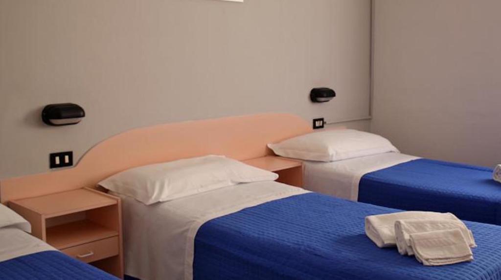Hotel Laura Rímini Habitación foto